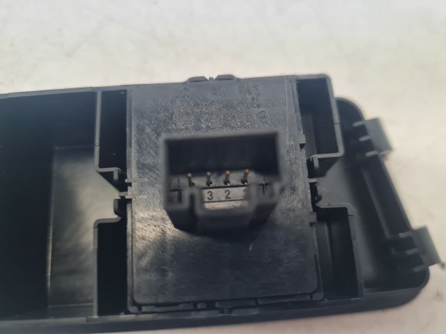 bontott VW GOLF VII Bal első Ablakemelő Kapcsoló