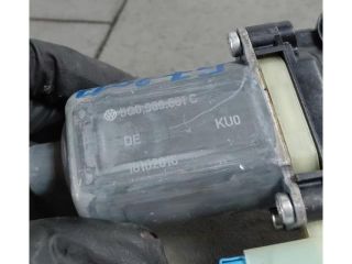 bontott VW GOLF VII Bal első Ablakemelő Motor