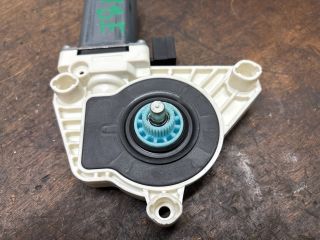 bontott VW GOLF VII Bal első Ablakemelő Motor