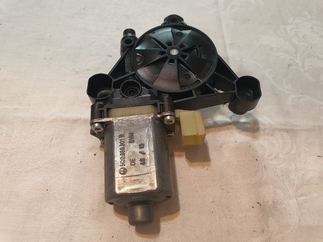 bontott VW GOLF VII Bal első Ablakemelő Motor