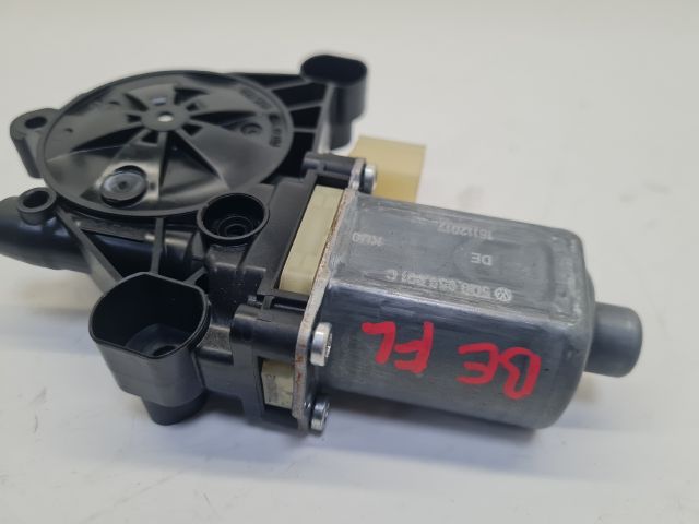 bontott VW GOLF VII Bal első Ablakemelő Motor