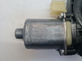 bontott VW GOLF VII Bal első Ablakemelő Motor