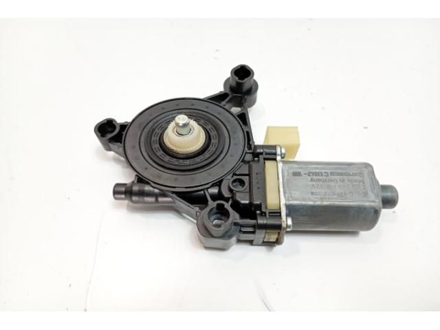 bontott VW GOLF VII Bal első Ablakemelő Motor