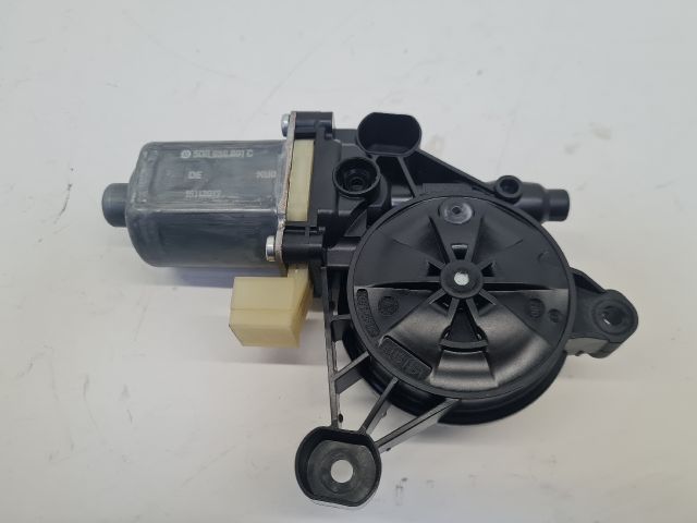 bontott VW GOLF VII Bal első Ablakemelő Motor