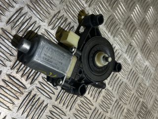 bontott VW GOLF VII Bal első Ablakemelő Motor