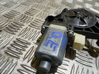 bontott VW GOLF VII Bal első Ablakemelő Motor