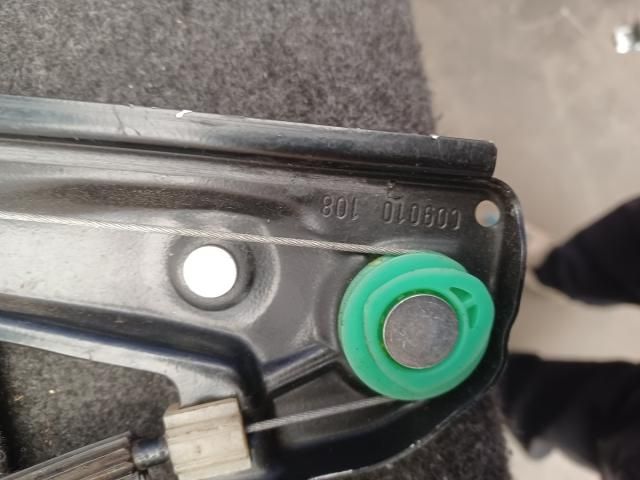 bontott VW GOLF VII Bal első Ablakemelő Szerkezet (Elektromos)