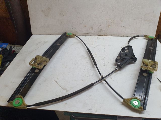 bontott VW GOLF VII Bal első Ablakemelő Szerkezet (Elektromos)