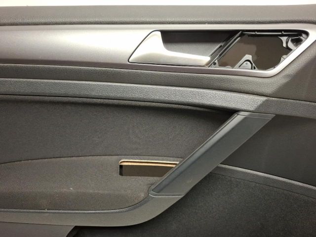 bontott VW GOLF VII Bal első Ajtó Kárpit