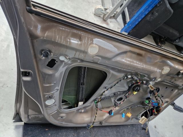 bontott VW GOLF VII Bal első Ajtó (Üres lemez)