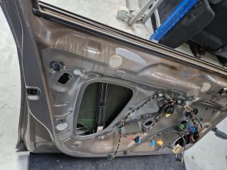 bontott VW GOLF VII Bal első Ajtó (Üres lemez)