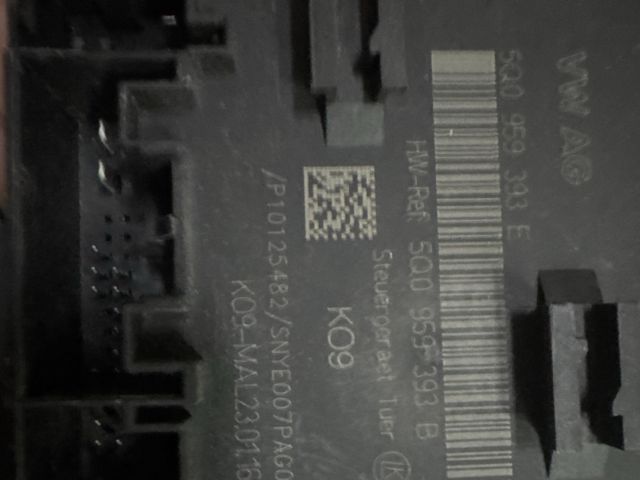 bontott VW GOLF VII Bal első Ajtó Vezérlőegység