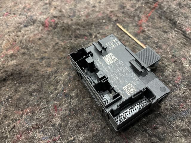 bontott VW GOLF VII Bal első Ajtó Vezérlőegység