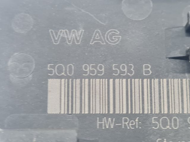 bontott VW GOLF VII Bal első Ajtó Vezérlőegység