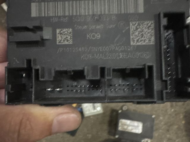 bontott VW GOLF VII Bal első Ajtó Vezérlőegység