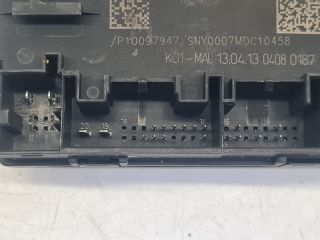 bontott VW GOLF VII Bal első Ajtó Vezérlőegység