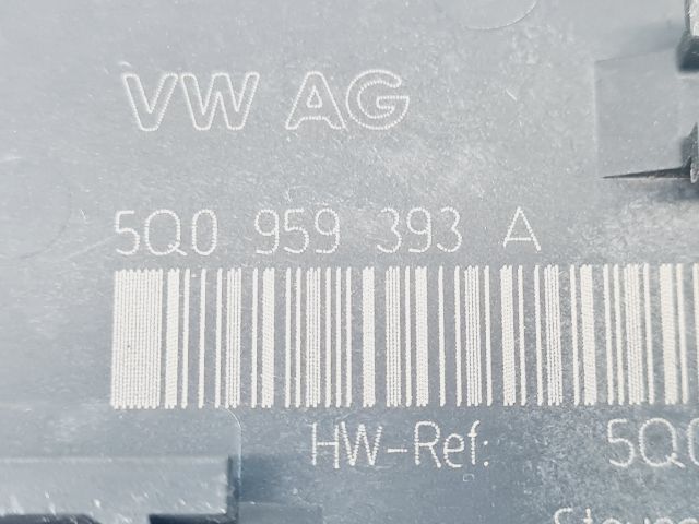 bontott VW GOLF VII Bal első Ajtó Vezérlőegység