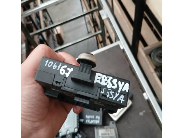 bontott VW GOLF VII Bal első Ajtó Vezérlőegység