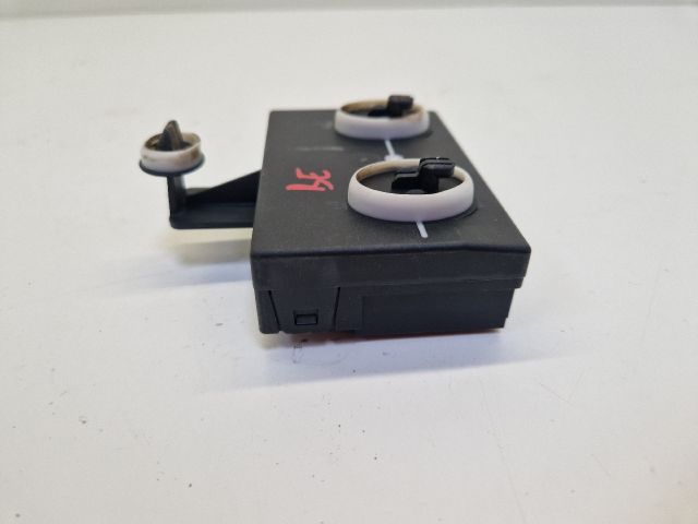 bontott VW GOLF VII Bal első Ajtó Vezérlőegység