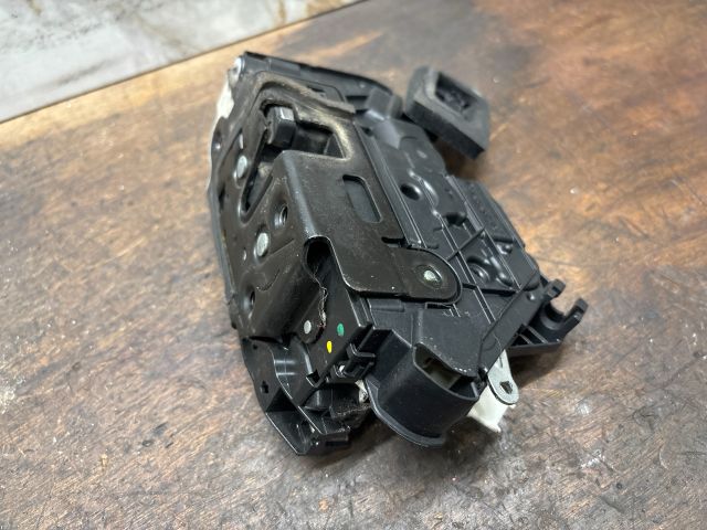 bontott VW GOLF VII Bal első Ajtózár