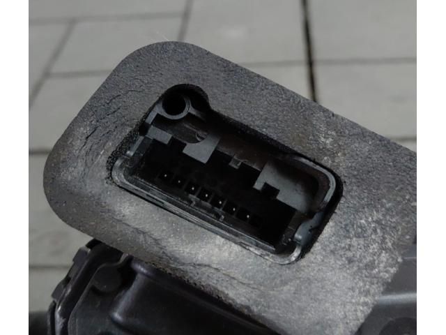 bontott VW GOLF VII Bal első Ajtózár