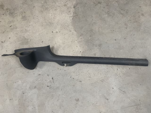 bontott VW GOLF VII Bal első Belső Küszöb Burkolat