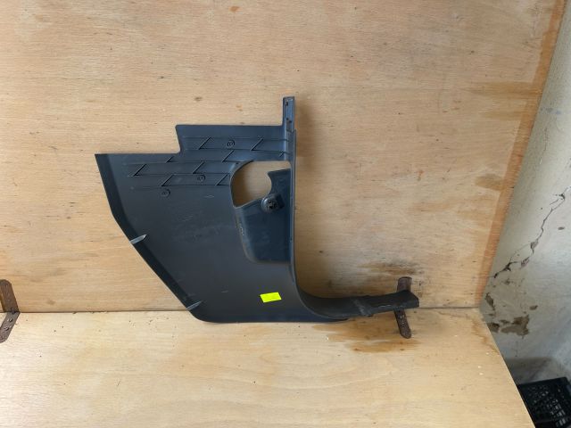 bontott VW GOLF VII Bal első Belső Küszöb Burkolat