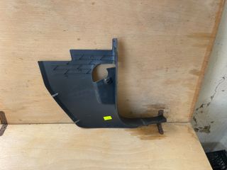 bontott VW GOLF VII Bal első Belső Küszöb Burkolat