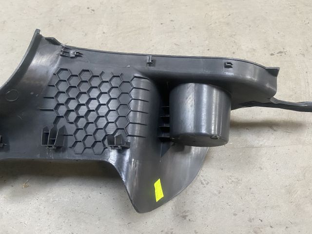 bontott VW GOLF VII Bal első Belső Küszöb Burkolat