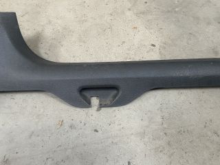 bontott VW GOLF VII Bal első Belső Küszöb Burkolat