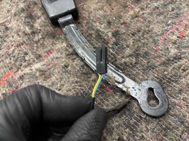 bontott VW GOLF VII Bal első Biztonsági Öv Csat