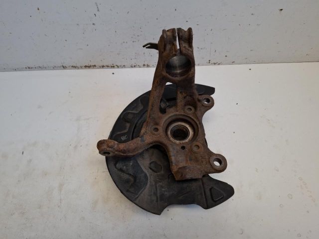 bontott VW GOLF VII Bal első Csonkállvány Kerékaggyal