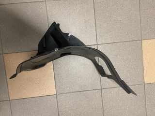 bontott VW GOLF VII Bal első Dobbetét (Kerékjárati, Műanyag)