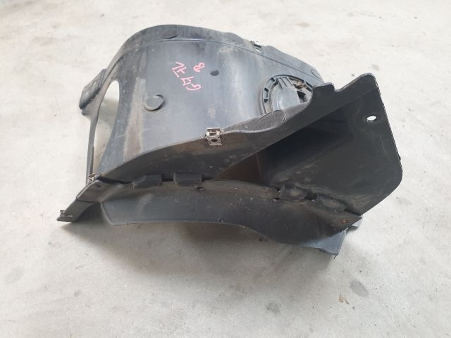 bontott VW GOLF VII Bal első Első Dobbetét (Kerékjárati, Műanyag)