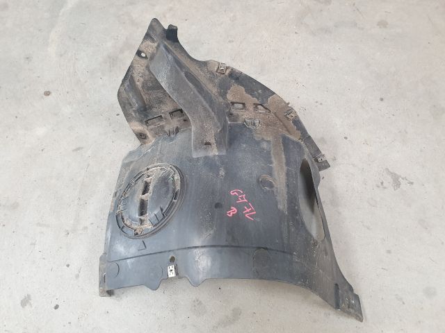 bontott VW GOLF VII Bal első Első Dobbetét (Kerékjárati, Műanyag)