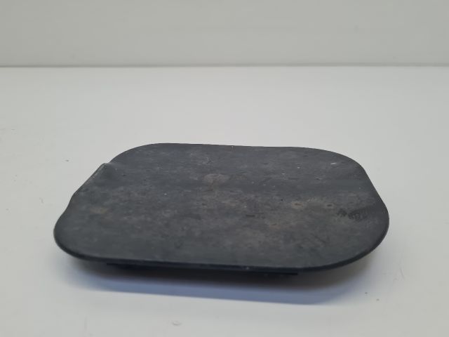 bontott VW GOLF VII Bal első Első Dobbetét (Kerékjárati, Műanyag)