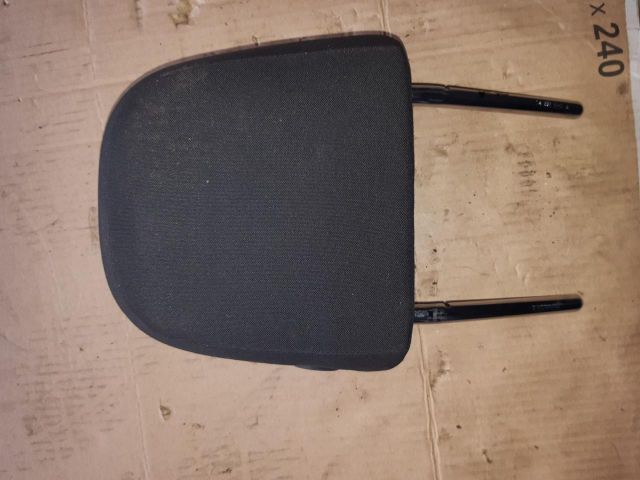 bontott VW GOLF VII Bal első Fejtámla