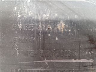 bontott VW GOLF VII Bal első Fenéklemez