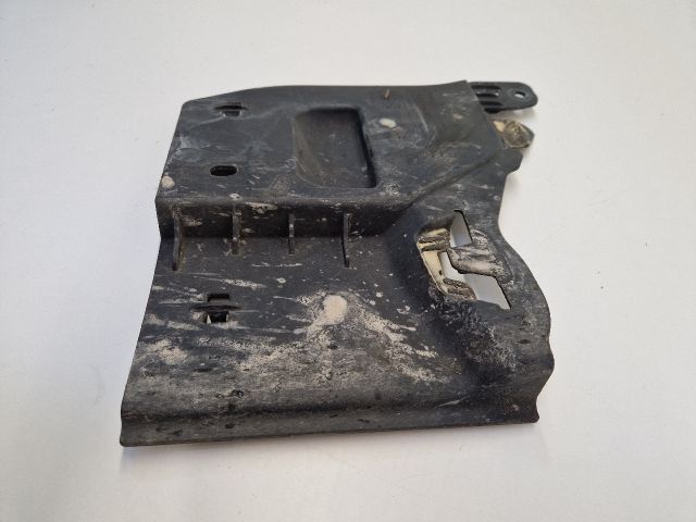 bontott VW GOLF VII Bal első Fenéklemez