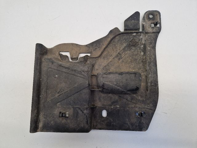 bontott VW GOLF VII Bal első Fenéklemez