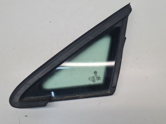 bontott VW GOLF VII Bal első Fixüveg (Ajtóban)