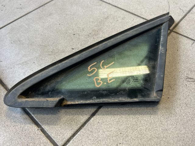 bontott VW GOLF VII Bal első Fixüveg (Ajtóban)