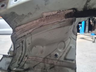 bontott VW GOLF VII Bal első Hossznyúlvány