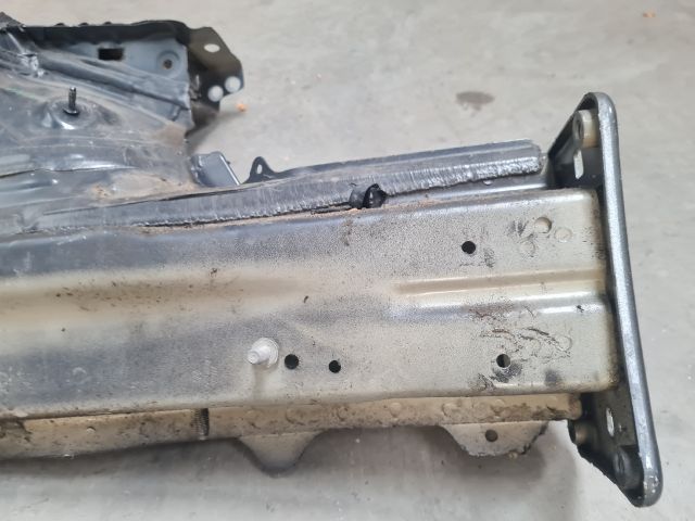 bontott VW GOLF VII Bal első Hossznyúlvány