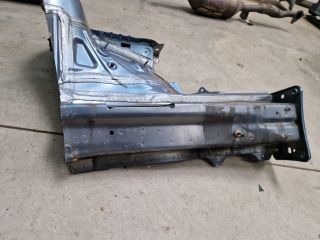 bontott VW GOLF VII Bal első Hossznyúlvány