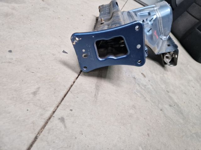 bontott VW GOLF VII Bal első Hossznyúlvány