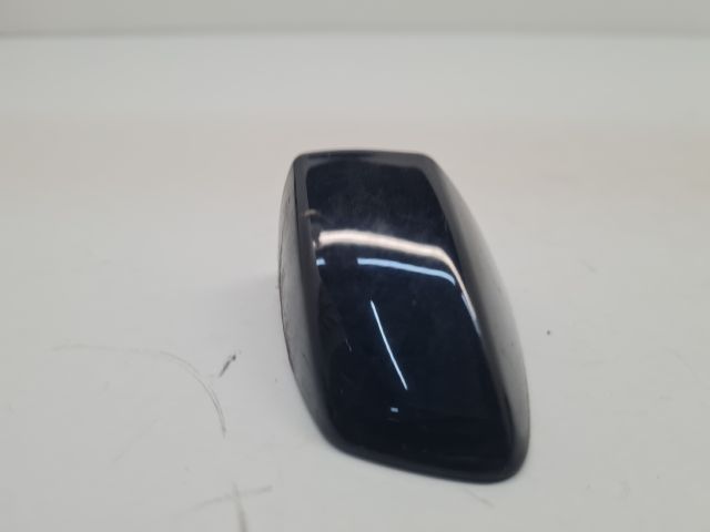 bontott VW GOLF VII Bal első Kilincs Burkolat