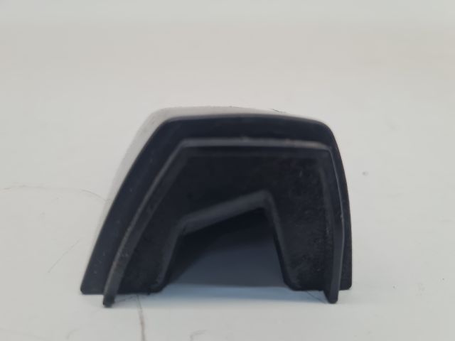 bontott VW GOLF VII Bal első Kilincs Burkolat