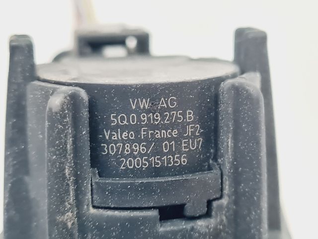 bontott VW GOLF VII Bal első Külső Tolatóradar Fej