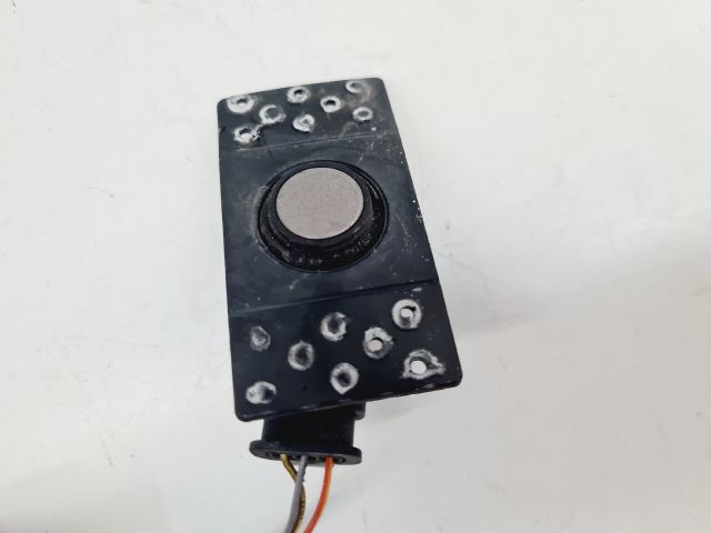 bontott VW GOLF VII Bal első Külső Tolatóradar Fej